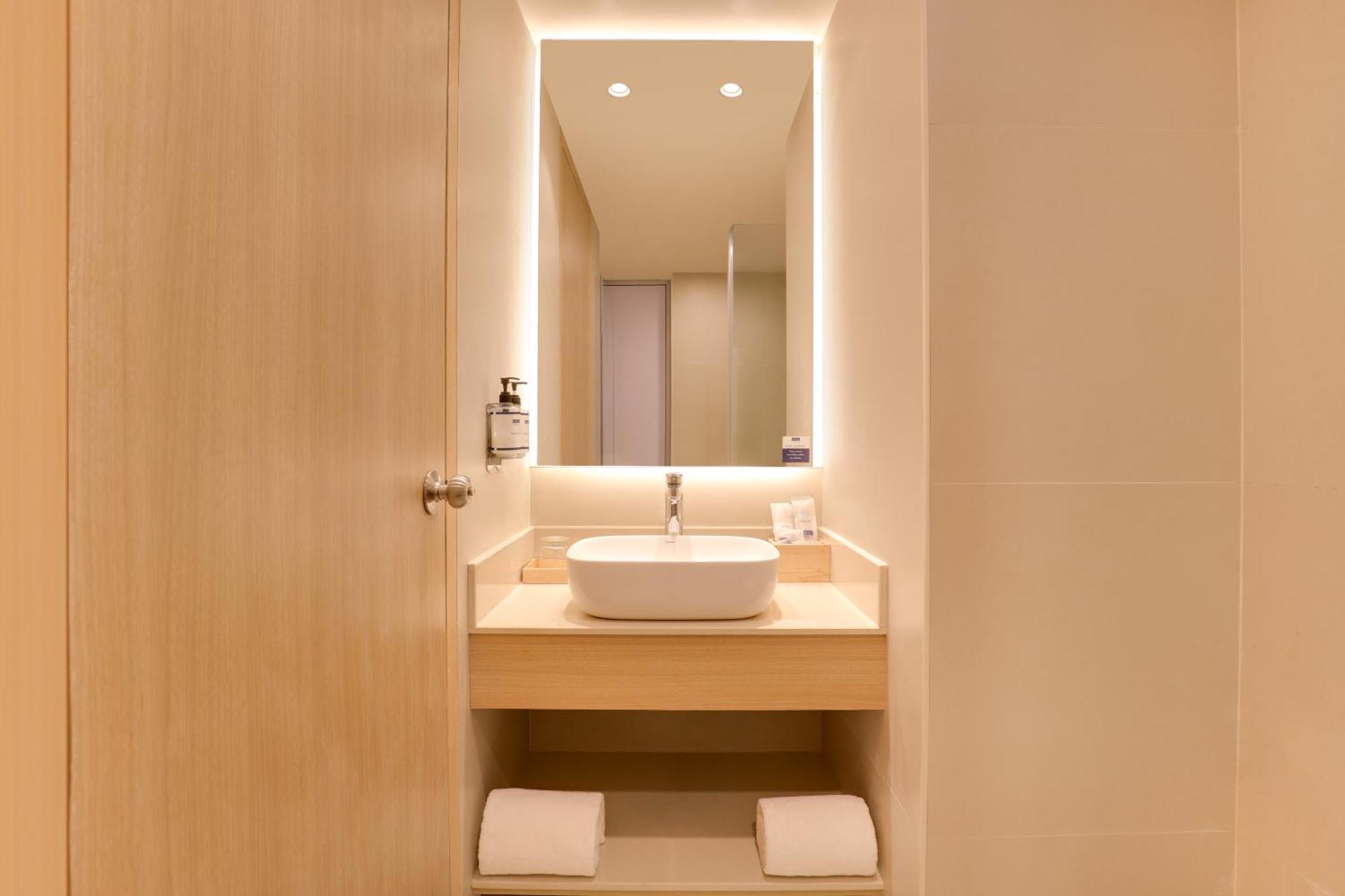 Keys Select By Lemon Tree Hotels, Hosur Road, Bengaluru Bagian luar foto