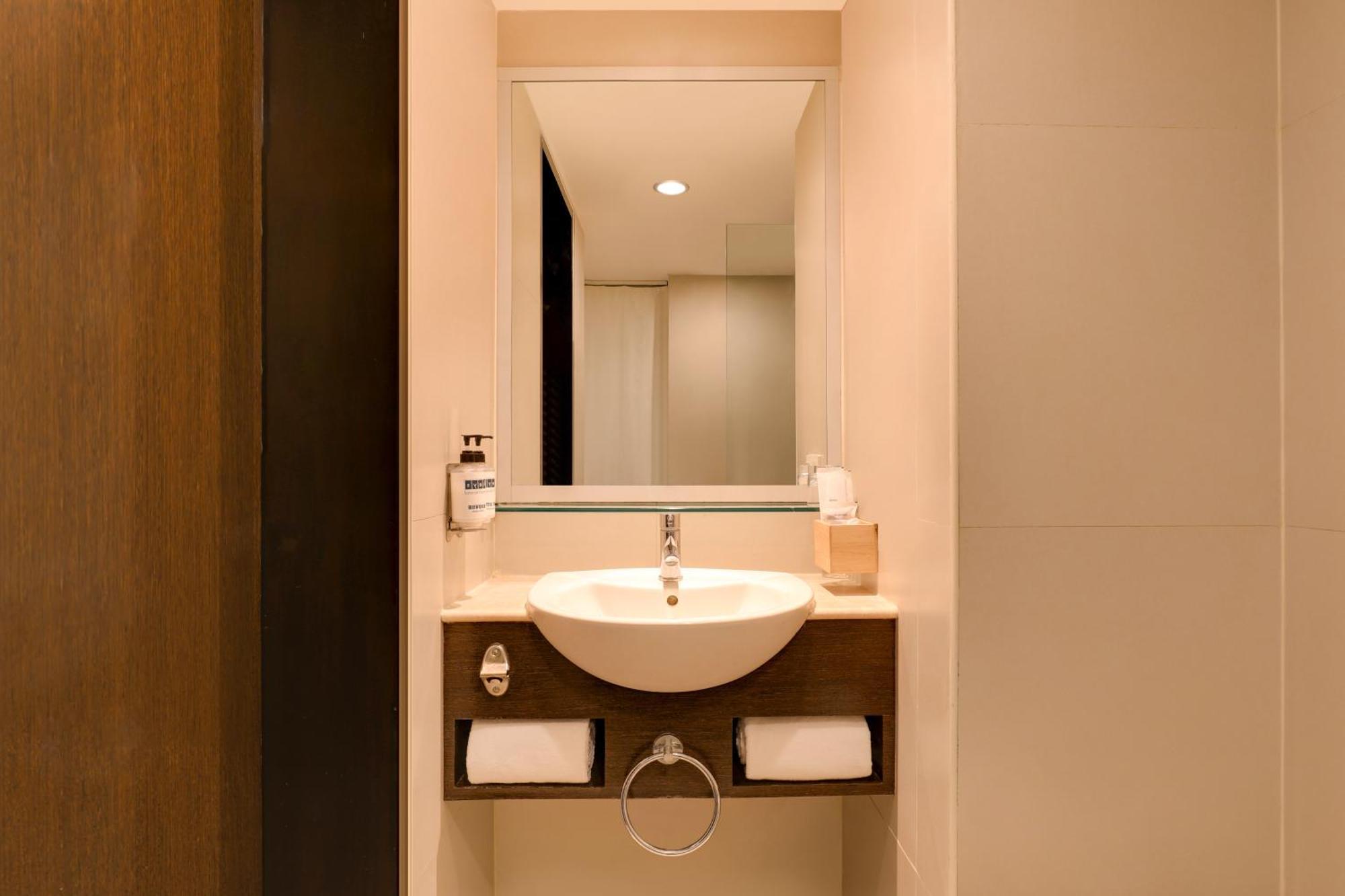 Keys Select By Lemon Tree Hotels, Hosur Road, Bengaluru Bagian luar foto